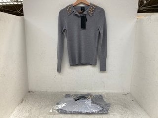 Lot 1307  
            Marchington SR12 - Parcel Delivery Only 

                
2 X JOHN LEWIS X A.W.A.K.E. MODE EMBELLISHED COLLARED SWEATER IN GREY - UK SIZE: ...