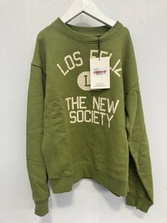 Lot 1316  
            Marchington SR12 - Parcel Delivery Only 

                
5 X ASSORTED CHILDRENS CLOTHING TO INCLUDE THE NEW SOCIETY RANCHO SWEATER IN DAIS...