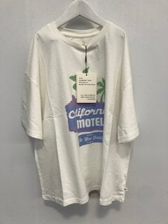 Lot 1334  
            Marchington SR12 - Parcel Delivery Only 

                
4 X THE NEW SOCIETY CALIFORNIA MOTEL T-SHIRTS IN OFF-WHITE - UK 12 YRS: LOCATION ...
