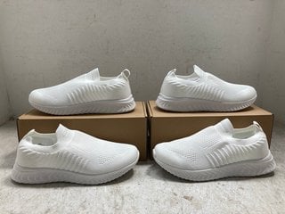 Lot 200  
            Marchington SR12 - Parcel Delivery Only 

                
2 X PAIRS OF STQ X HKR SLIP ON TRAINERS IN WHITE - UK SIZE: 6: LOCATION - J17