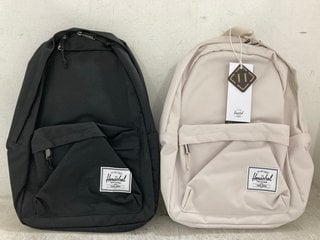 Lot 256  
            Marchington SR12 - Parcel Delivery Only 

                
2 X HERSCHEL CLASSIC XL BACKPACKS IN BLACK AND CREAM: LOCATION - J20