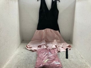 Lot 258  
            Marchington SR12 - Parcel Delivery Only 

                
WOMENS OASIS PETITE PLAIN RUFFLE TIERED LACE MIDI DRESS IN PINK - UK SIZE: 8 TO I...