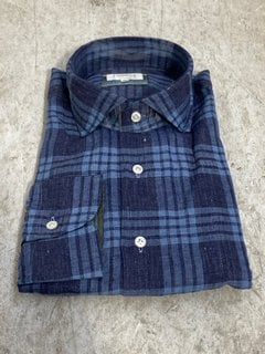 Lot 263  
            Marchington SR12 - Parcel Delivery Only 

                
MENS EMMETT LONDON BLUE ON BLUE CHECK LINEN SHIRT - UK SIZE: XL - ORIGINAL RRP: £...