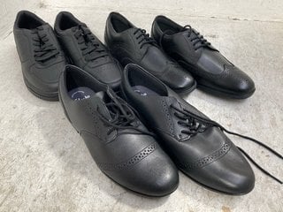 Lot 269  
            Marchington SR12 - Parcel Delivery Only 

                
3 X ASSORTED PAIRS OF CLARKS SHOES TO INCLUDE JONWIN WING SHOES IN BLACK LEATHER ...