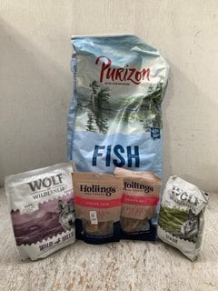 Lot 310  
            Marchington SR12 - Parcel Delivery Only 

                
QTY OF ASSORTED PET FOOD ITEMS TO INCLUDE HOLLINGS DOG TREATS CHICKEN FEET 100G -...