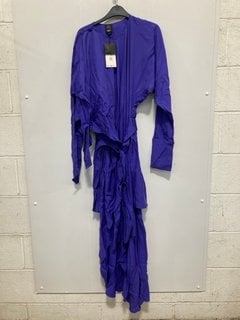 Lot 313  
            Marchington SR12 - Parcel Delivery Only 

                
JOHN LEWIS & PARTNERS DECONSTRUCTED DRESS IN PURPLE-UK SIZE 10-ORIGINAL RRP £269....