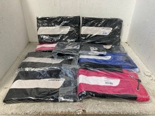 Lot 322  
            Marchington SR12 - Parcel Delivery Only 

                
QTY OF ASSORTED SPORTS CARRY BAGS TO INCLUDE MESH BALL CARRY SACK IN PINK: LOCATI...