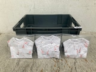 Lot 329  
            Marchington SR12 - Parcel Delivery Only 

                
10 X JOHN LEWIS & PARTNERS PREMATURE BABY JERSEY JACKETS IN PINK- ORIGINAL COMBIN...