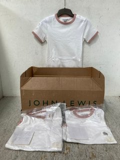 Lot 332  
            Marchington SR12 - Parcel Delivery Only 

                
QTY OF CHILDRENS BROTHERS & SISTERS TEES IN WHITE/PINK -AGE 9-10 YRS: LOCATION - I16