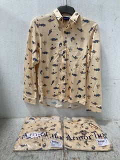 Lot 349  
            Marchington SR12 - Parcel Delivery Only 

                
3 X ARMOR KIDS PRINTED SHIRTS IN MULTI-AGE 10 YRS: LOCATION - I15