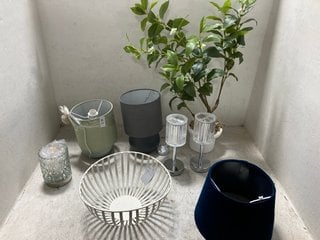 Lot 59  
            Marchington SR12 - Parcel Delivery Only 
                
QTY OF ASSORTED NEXT HOME DECOR ITEMS TO INCLUDE ALINA WIRE FRUIT BOWL: LOCATION ...