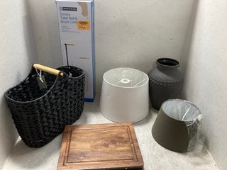 Lot 60  
            Marchington SR12 - Parcel Delivery Only 
                
QTY OF ASSORTED NEXT HOME DECOR ITEMS TO INCLUDE 25CM EASY FIT SHADE IN FOREST GR...