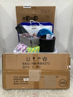Lot 887  
            Marchington SR12 - Parcel Delivery Only 

                
QTY OF ASSORTED ITEMS TO INCLUDE PRONIX PRO ELECTRIC SHAKER BOTTLE IN BLACK: LOCA...