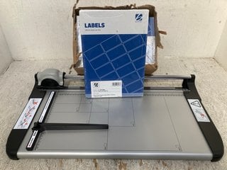 Lot 915  
            Marchington SR12 - Parcel Delivery Only 

                
QTY OF ASSORTED OFFICE ITEMS TO INCLUDE A SWORDFISH PAPER TRIMMER: LOCATION - H12