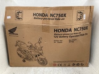 Lot 950  
            Marchington SR12 - Parcel Delivery Only 

                
HONDA NC750X 12V BATTERY POWERED OPERATED CHILDRENS TRICYCLE: LOCATION - H13