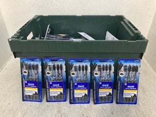 Lot 960  
            Marchington SR12 - Parcel Delivery Only 

                
QTY OF ORAL B CHARCOAL EXTRACT TOOTHBRUSHES: LOCATION - H14