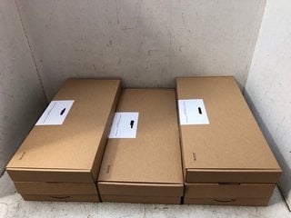 Lot 1021  
            Marchington SR16 - Parcel Delivery Only 

                
BOX OF FULL SIZED WIRELESS KEYBOARD & MOUSE COMBO, 2.4 GHZ USB RECEIVER UK LAYOUT...