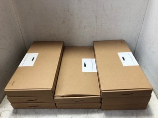 Lot 1034  
            Marchington SR16 - Parcel Delivery Only 

                
BOX OF FULL SIZED WIRELESS KEYBOARD & MOUSE COMBO, 2.4 GHZ USB RECEIVER UK LAYOUT...