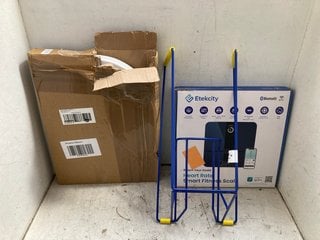 Lot 1162  
            Marchington SR16 - Parcel Delivery Only 

                
3 X ASSORTED ITEMS TO INCLUDE ETEKCITY HEART RATE SMART FITNESS SCALE: LOCATION -...