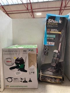 Lot 1215  
            Marchington SR16 - Parcel Delivery Only 

                
NUMATIC GEORGE VACUUMS CLEANER IN GREEN TO INCLUDE SHARK STRATOS CORDED VACUUM PE...