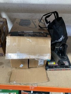Lot 1221  
            Marchington SR16 - Parcel Delivery Only 

                
VACMASTER 30L VACUUM CLEANER TO INCLUDE SHARK ANTI HAIR WRAP UPRIGHT VACUUM CLEAN...