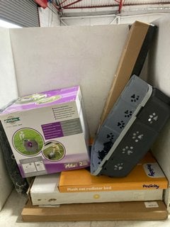 Lot 1247  
            Marchington SR16 - Parcel Delivery Only 

                
QTY OF ASSORTED PET ITEMS TO INCLUDE PETSAFE AUTOMATIC BALL LAUNCHER: LOCATION - BR1