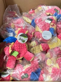 Lot 1323  
            Marchington SR16 - Parcel Delivery Only 

                
QTY OF GODOG DRAGONS CORAL LARGE TOYS: LOCATION - BR7