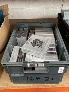 Lot 1462  
            Marchington SR16 - Parcel Delivery Only 

                
QTY OF QUEEN GREATEST HITS CDS ALBUMS: LOCATION - BR17