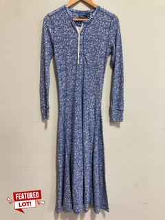 Lot 1054  
            Marchington SR11 - Parcel Delivery Only 

                
RALPH LAUREN DITSY ROWIE DRESS IN BLUE - UK S - ORIGINAL RRP £269.00: LOCATION - BR3