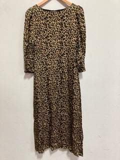 Lot 1068  
            Marchington SR11 - Parcel Delivery Only 

                
OLIVIA RUBIN LARA LEOPARD PRINT DRESS IN BROWN/BLACK - UK 10 - ORIGINAL RRP £350....