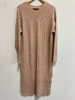 Lot 1082  
            Marchington SR11 - Parcel Delivery Only 

                
JOHN LEWIS & PARTNERS AND/OR ALEXY DRESS IN BEIGE - UK XS: LOCATION - BR4
