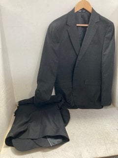 Lot 1087  
            Marchington SR11 - Parcel Delivery Only 

                
SELECTED HOMME SLIM MYLO BLAZER IN GRAPHITE - UK 40S - ORIGINAL RRP £135.00 TO AL...