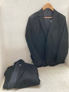 Lot 1116  
            Marchington SR11 - Parcel Delivery Only 

                
2 X SELECTED HOMME SLIM MYLO BLAZERS IN BLACK - UK 38R/46S - COMBINED ORIGINAL RR...