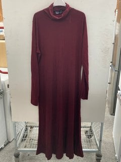 Lot 1152  
            Marchington SR11 - Parcel Delivery Only 

                
RALPH LAUREN TURTLENECK DRESS IN RED - UK XL - ORIGINAL RRP £319.00: LOCATION - BR8