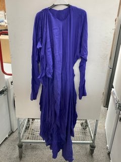 Lot 1169  
            Marchington SR11 - Parcel Delivery Only 

                
JOHN LEWIS X A.W.A.K.E MODE DECONSTRUCT DRESS IN PURPLE - UK 10 - ORIGINAL RRP £2...