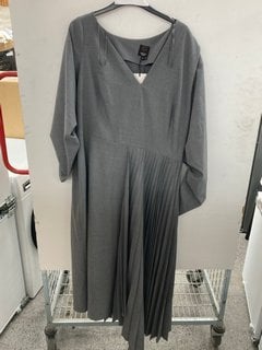 Lot 1173  
            Marchington SR11 - Parcel Delivery Only 

                
JOHN LEWIS X A.W.A.K.E MODE ASYMMETRIC DRESS IN GREY - UK 16 - ORIGINAL RRP £249....