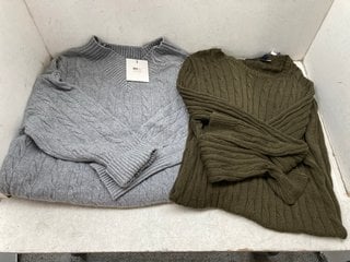 Lot 1175  
            Marchington SR11 - Parcel Delivery Only 

                
JOHN LEWIS & PARTNERS AND/OR ALEXY DRESS IN GREY - UK L TO ALSO INCLUDE RALPH LAU...