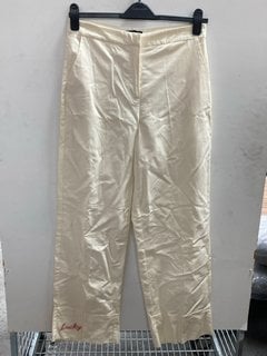 Lot 1182  
            Marchington SR11 - Parcel Delivery Only 

                
SISTER JANE LUCKY EMBROIDERED TROUSERS IN WHITE - UK 12: LOCATION - CR7