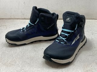 Lot 1213  
            Marchington SR11 - Parcel Delivery Only 

                
ALTRA LONE PEAK MID ALL WEATHER 2 HIKING BOOTS IN BLUE - UK 6.5: LOCATION - CR4