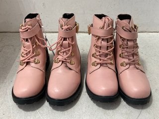 Lot 1256  
            Marchington SR11 - Parcel Delivery Only 

                
2 X JOHN LEWIS & PARTNERS CHILDRENS HIKER PINK BOOTS SIZES: EU 33/34: LOCATION - ...