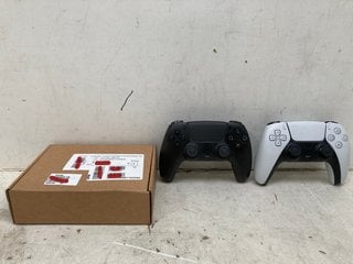 Lot 1327  
            Marchington SR11 - Parcel Delivery Only 

                
3 X SONY PLAYSTATION 5 DUAL SENSE WIRELESS CONTROLLERS IN WHITE/BLACK: LOCATION -...