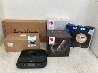 Lot 1341  
            Marchington SR11 - Parcel Delivery Only 

                
QTY OF ASSORTED HOUSEHOLD ITEMS TO INCLUDE SALTER EXPERT ELECTRONIC SCALES: LOCAT...