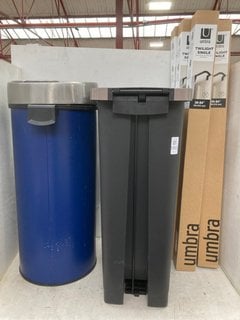 Lot 1352  
            Marchington SR11 - Parcel Delivery Only 

                
EKO PEDAL BIN IN BLACK TO ALSO INCLUDE JOHN LEWIS & PARTNERS TOUCH TOP BIN IN NAV...