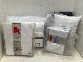 Lot 1354  
            Marchington SR11 - Parcel Delivery Only 

                
QTY OF ASSORTED JOHN LEWIS & PARTNERS HOUSEHOLD ITEMS TO INCLUDE COTTON QUILTED D...