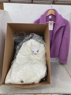 Lot 1369  
            Marchington SR11 - Parcel Delivery Only 

                
QTY OF ASSORTED WOMENS JOHN LEWIS & PARTNERS CLOTHING ITEMS TO INCLUDE BORDEAUX D...