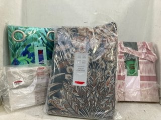 Lot 1382  
            Marchington SR11 - Parcel Delivery Only 

                
QTY OF ASSORTED JOHN LEWIS & PARTNERS HOUSEHOLD ITEMS TO INCLUDE ONE PAIR OF LINE...