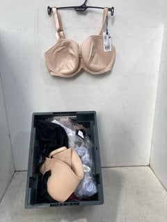 Lot 1389  
            Marchington SR11 - Parcel Delivery Only 

                
QTY OF ASSORTED WOMENS UNDERWEAR/SWIMWEAR ITEMS TO INCLUDE JOHN LEWIS & PARTNERS ...