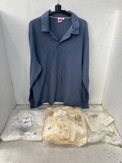 Lot 1392  
            Marchington SR11 - Parcel Delivery Only 

                
4 X ASSORTED CLOTHING ITEMS TO INCLUDE JOHN LEWIS & PARTNERS CLASP DETAIL DRESS I...