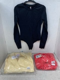 Lot 1396  
            Marchington SR11 - Parcel Delivery Only 

                
3 X ASSORTED WOMENS CLOTHING ITEMS TO INCLUDE GOOD AMERICAN PLAIN SCUBA BODYSUIT ...