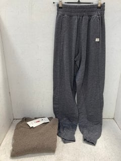 Lot 1402  
            Marchington SR11 - Parcel Delivery Only 

                
JOHN LEWIS & PARTNERS SOFT JOGGERS IN GREY - UK XS TO ALSO INCLUDE JOHN LEWIS & P...